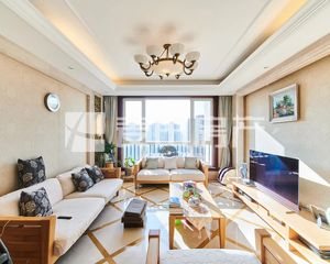 太阳公元北区 南北四居室 看房方便 配套齐全 带车位 可谈