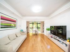 60平大露台,沿步行街景观房,三房两厅两卫特殊户型,业主换新