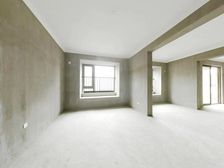 九龙仓·铂悦府 白坯 三开间朝南 房东诚心出售