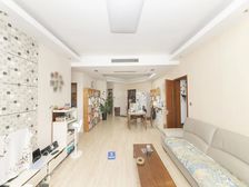 净层高3.1米,面宽4.2米,看高尔夫球场,诚意出,价可谈!