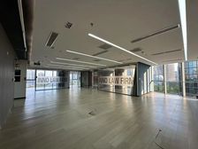 东三环地标 地铁上盖 北京财富中心538平东北角精装遗留出租