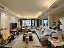 郡西花苑(格兰星辰)4室2厅2卫南朝向179.0万元/套出售