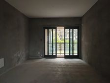 大花园 轨道1号 高新区 美的金科郡 四房 126万