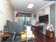 05年的电梯房,紧邻新嘉商业、印象城,电梯高区