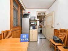 新上房源 小区中间位置 电梯房 业主诚售 随时看 上绿苑!