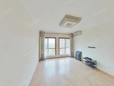 总监力荐好房!精装修三居高楼层采光好!近地铁!