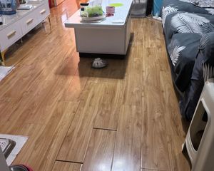 三环边 步梯板楼三居三层的200万