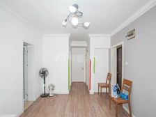 05年房龄,花园位置,前后楼栋远,无遮挡,满五税少,诚意出售