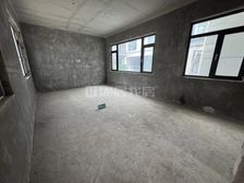 联排别墅 龙盘湖龙岛6号四房,地下室带挑空,地下1层地上3层