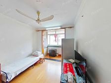 泰山二村健身楼层,双南一北,非顶楼,干净整洁三室,看房方便