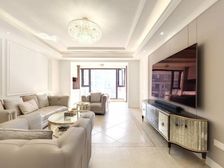 九龙仓繁华里 老洋房,200万装修大平层,好楼层,位置安静。