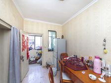 勤业新村,简装顶楼复式送阁楼,看房方便房东急卖