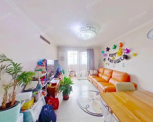 北新仓胡同 4室1厅 南