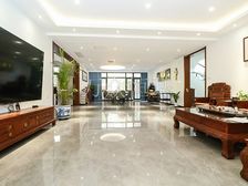 精装独栋单价1.89万 面宽18米 6室朝南 100平阳台