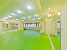 阳光广场两梯一户 有地下车位俯瞰奥森西山 实用性强的三居室