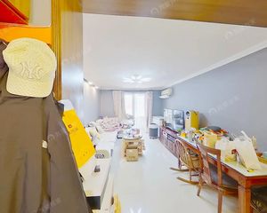 南二环南北通透三室一厅,中间楼层,明厨明卫,双地铁