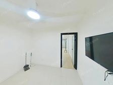 一房一厅带院子,精装修拎包入住,小区花园位置