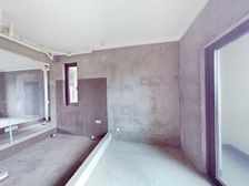 全新交付小区内环境好物业管理好近官山河站