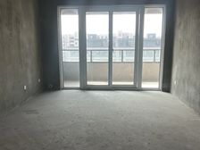 新兴岚湾小区4室1厅1卫南朝向145.0万元/套出售