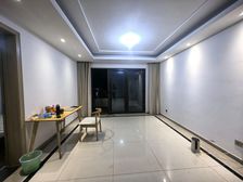 滨湖半岛四房两卫,双阳台,户型方正