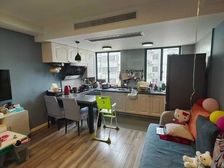 婚房装修两年 南北通透大两房 拎包入住 出门9号线地铁楼层好