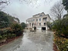 月湖山庄少有岛上别墅降价出售四周环水 占地2400平方带泳池