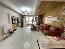 绿地悦城E区 南北通透,采光好 周边匹套完善,,出行方便