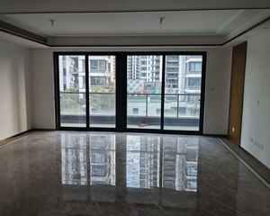 保利天悦二期3室2厅2卫南朝向358.0万元/套出售