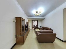 东风东路小學 东南西向 电梯四房两卫 采光通风好