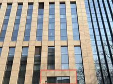 李乃滨推荐知春路通信大厦1500平招银行,证券。教育