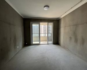 新兴岚湾小区3室2厅1卫南朝向90.0万元/套出售