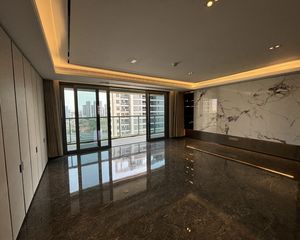 滨河鸣翠府5室2厅3卫南朝向1200.0万元/套出售
