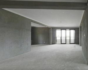 西岸18724室2厅2卫南朝向728.0万元/套出售