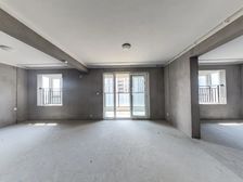 新兴岚湾 三室两卫 一梯一户 户型方正