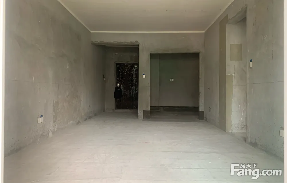 店长急卖 2018新小区 随时看房子 价格还可以少几万