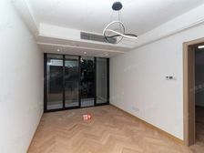 环境优美,精装修,得房率高,房型正气,交通便利