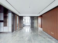 专做明湖江山万里 西门拥抱大公园 中间楼层采光好