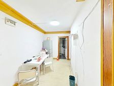 新出一梯两户双南户型,看房方便,要看房可以私信我哦,非顶楼