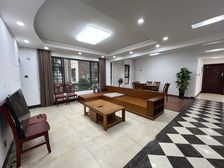 正南荣和山水绿城4室2厅精装修