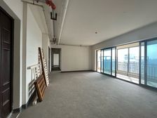 渝中区 天空云镜 四房 业主急售 低于市价30万