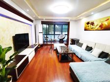 刚需两居产权清晰 南北通透,户型方正,价3.2.0. 可以卖