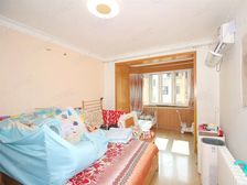 东外滩双南双阳台,一梯两户,电梯加装协议已签署。