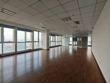 汽车东站名汇 格局方正 带四个隔断 精装