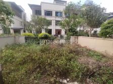 五象总部基地 联排别墅前后大花园 实用800平左右 680万