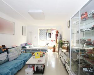 新上好房 低楼层 两居室 卧室南向 诚意出售