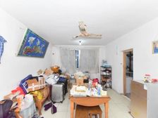 轻轨6号旁 一楼有三开大院 全明四房 沧本振华未用 位置安静