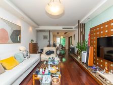 仲心位置,带双车位价可谈,一梯两户,采光刺眼,前后无遮挡