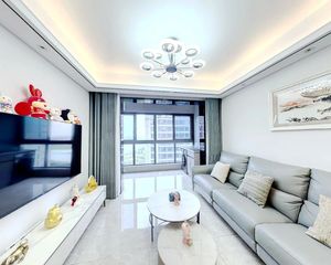 九龙湖蓝城 家具家电齐全 户型比较方正 视野开阔