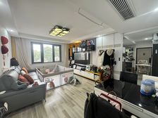 正南三林世博家园(板泉路2000弄)3室2厅精装修