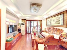 四房 精装修 前后花园 实用面积大